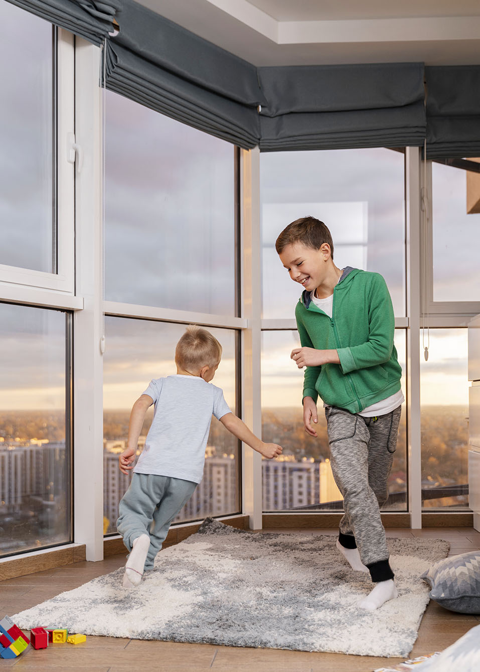 Теплое остекление балкона.